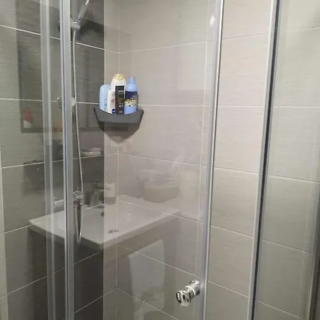 Sky 19th Floor Twin & 12th Floor & 25th & 33 Floor & With Pool & & Gym & Parking Included In Price Skopje