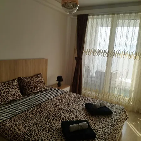 Sky City: High-rise With Pool & Access Apartment Skopje